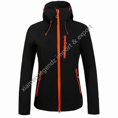Fungsional Tahan Air Softshell Jaket Outdoor Bernapas Musim Dingin Wanita Pakaian Luar
